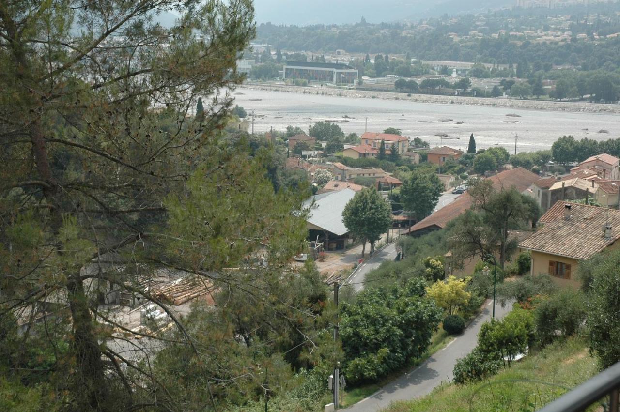 شقة La Vigne Sous Les Pins Castagniers المظهر الخارجي الصورة